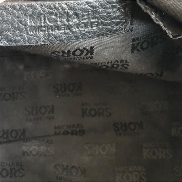 Michael Kors mid size black bag - Picture 5 of 13